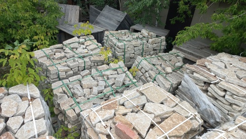 Плитняк гранитный галтованный купить в Стерлитамаке