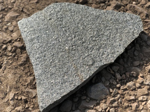 Плитняк златолит Уральский для цоколя, отмостки купить в Стерлитамаке