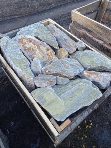 Златолит жёлтый, жёлто-зелёный глыбки и валуны для ланшафтного дизайна купить в Стерлитамаке