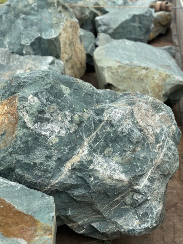 Камни для ландшафтного дизайна зелёные 10-60 килограмм купить в Стерлитамаке