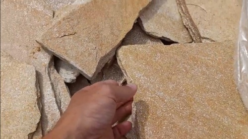 Плитняк златолит жёлтый золотистый для отмостки купить в Стерлитамаке