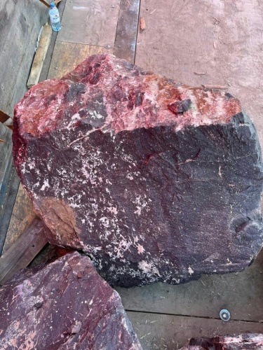 Камни для ландшафтного дизайна красно-фиолетовые 10-60 килограмм купить в Стерлитамаке