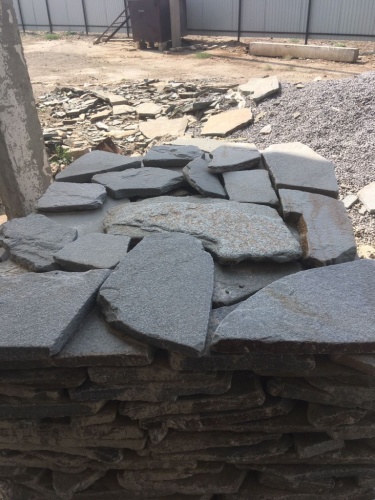 Златолит серебристый галтованный для лестниц купить в Стерлитамаке